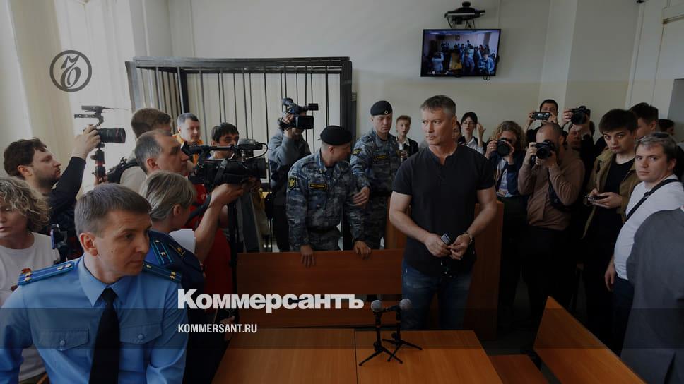 Суд оштрафовал Ройзмана на 260 тыс. рублей за дискредитацию армии