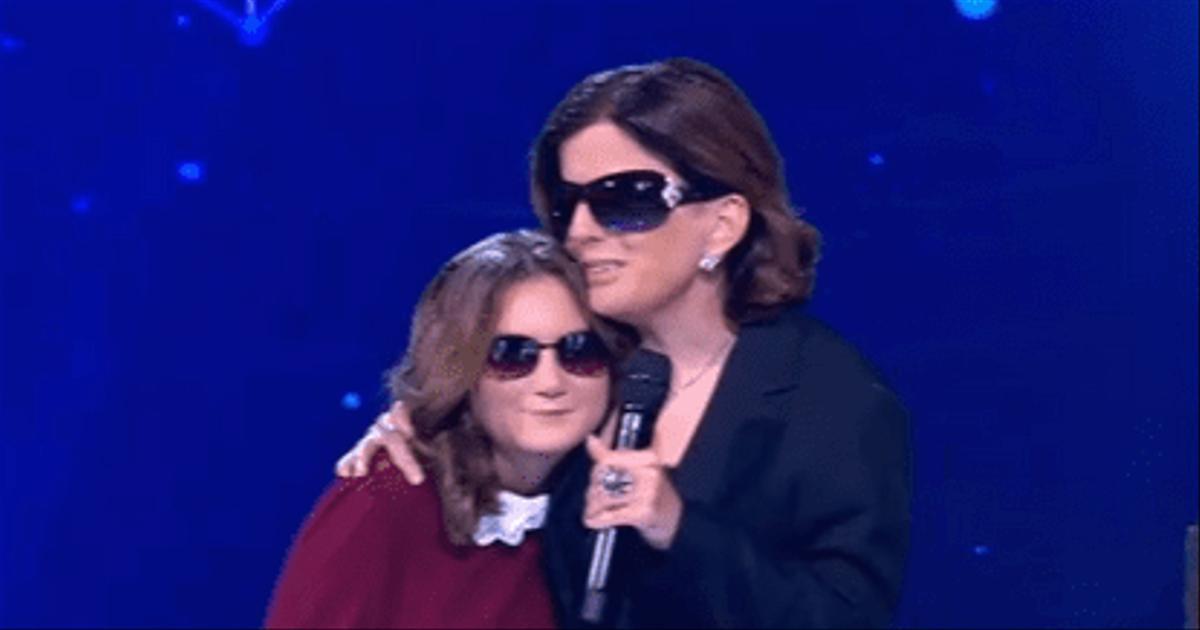 «Папа ушел из семьи, потому что я не вижу»: 13-летняя певица заставила плакать жюри «Ты супер!» и Диану Гурцкую